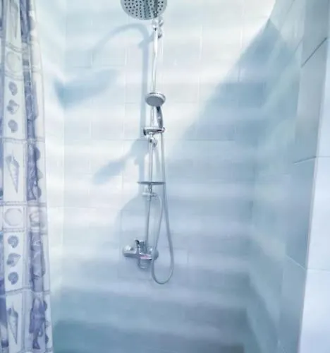 Spacious 3 Bdr 2 Bath, 5 Min From Center